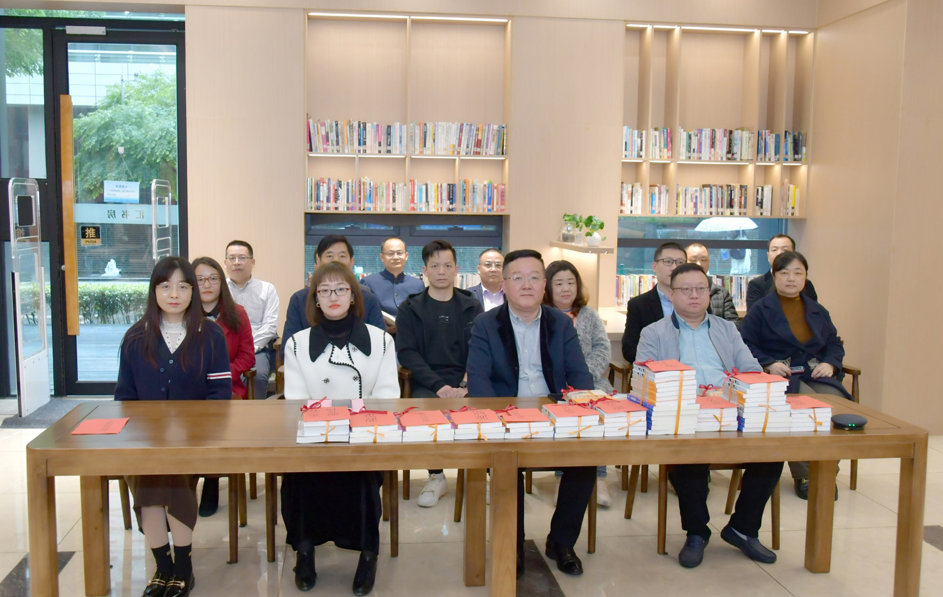 分享智慧，傳遞夢想 | 東信醫藥集團在三個會場同時啟動第十屆讀書...